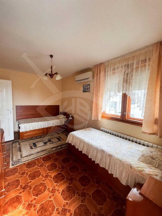 Продава се Многостаен апартамент в Бургас, Лазур - 125 кв.м за 2120 €/кв.м - Снимка #1