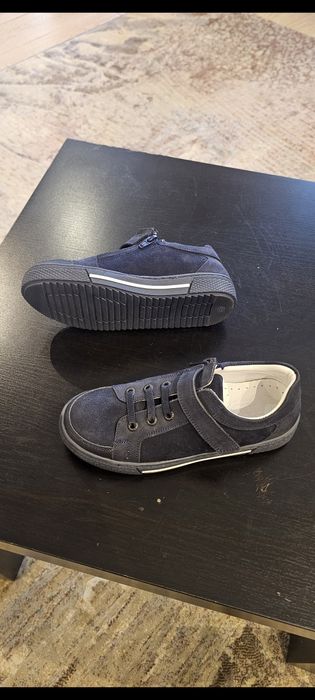 Продам детские кеды
