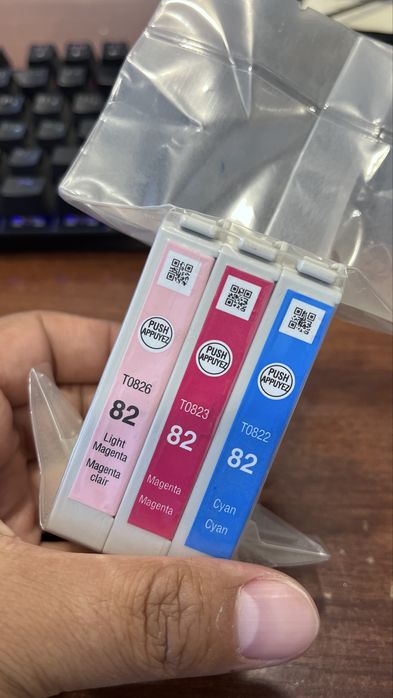 Продам картриджи на Epson оригинальные