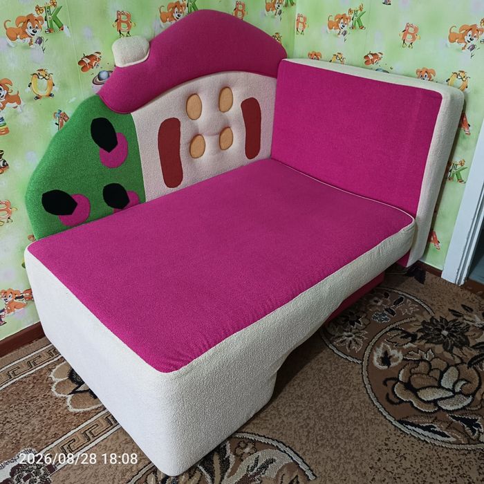 Продам детский диванчик