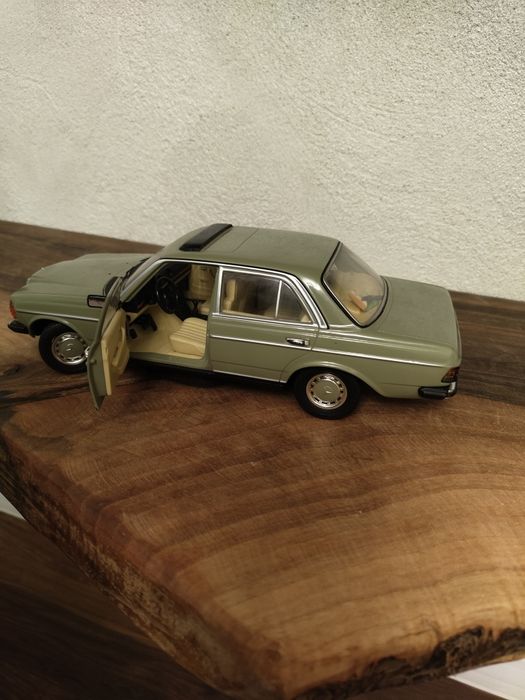 Machete auto 1:18