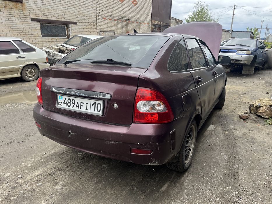 На авторазбор поступила приора