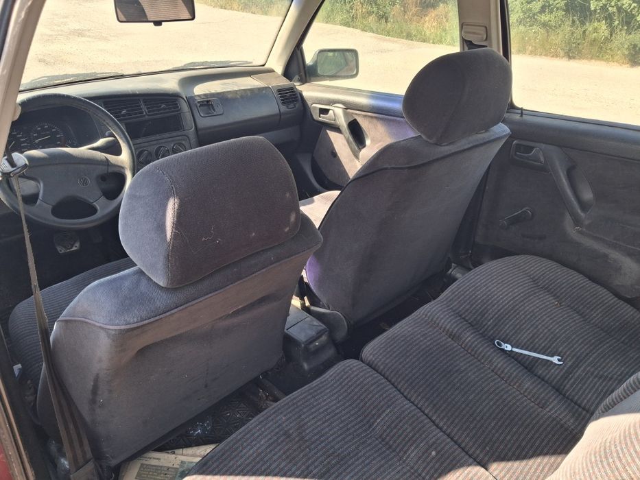 Volkswagen  Golf 3 1.8 на части