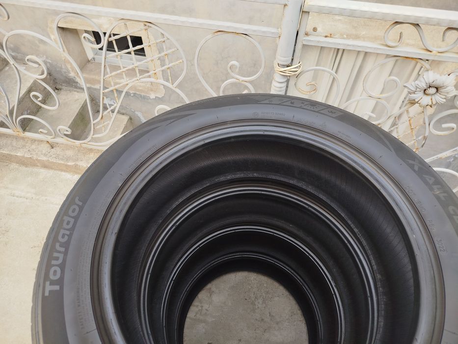 235 55 R19 Shina Yōlka yumshoq