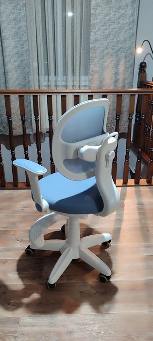 Кресло детское, школьное