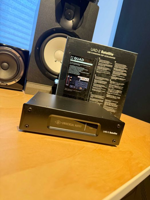 Universal Audio UAD-2 Satellite USB QUAD Core + 10 plug-ins FREE included