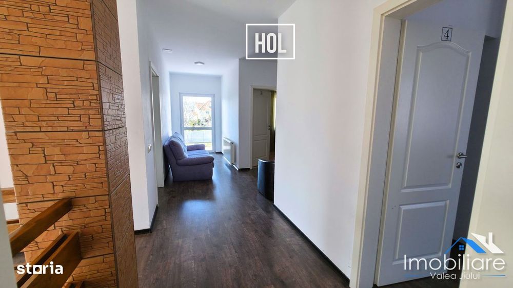 Casă spațioasă de vânzare – Hațeg | Zonă centrală | Teren 1.400 mp
