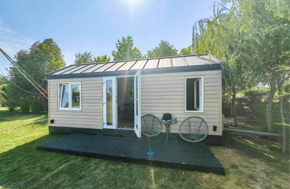 Vand cabane din lemn