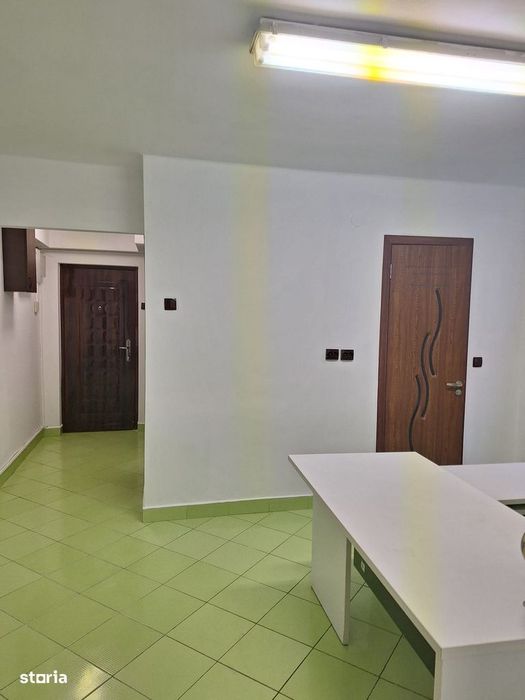 Vand apartament doua camere pe strada Horea,fost cabinet stomatologic — fotografia 3