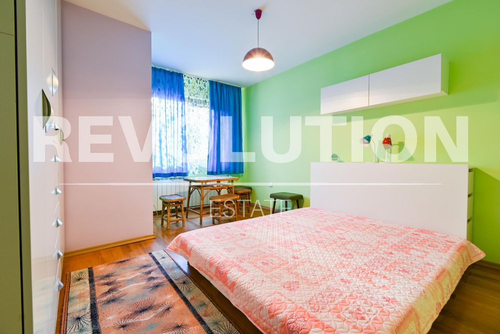 Дава се под наем Къща в Божурище - 100 кв.м за 800 € - Снимка #11