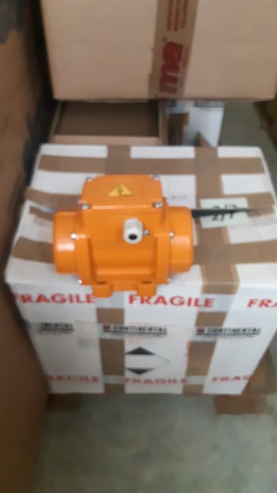 Vibrator profesional pompa de tencuit,masa vibranta