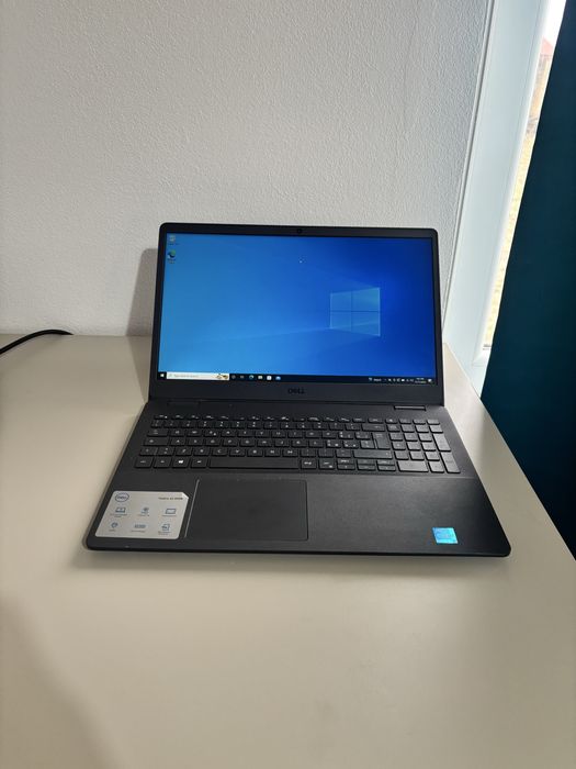 Dell Vostro 15• Procesor i5-11th Gen• SSD 512gb• 15,6” Full HD