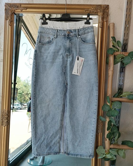 Дълга дънкова пола с цепка