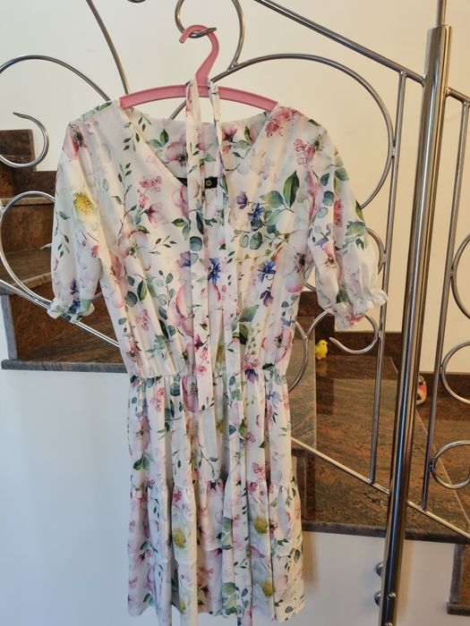 Rochie Starshiners 38-40 scurta cu imprimeu floral colorat