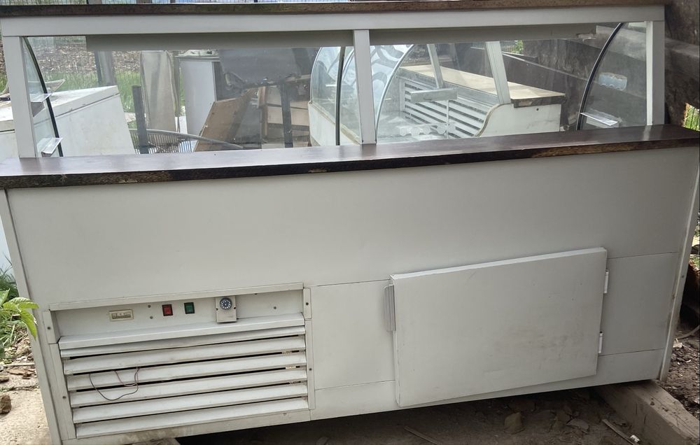 Vitrina frigorifica pt prajituri