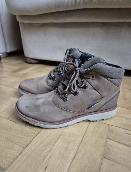 Ghete Clarks - Impermeabile Gore-Tex - 33 (22 cm)

Descriere companie: