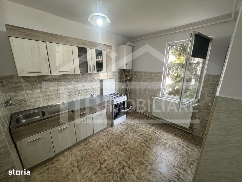 Apartament de 2 camere, 52mp, decomandat,  Zona Pandurilor