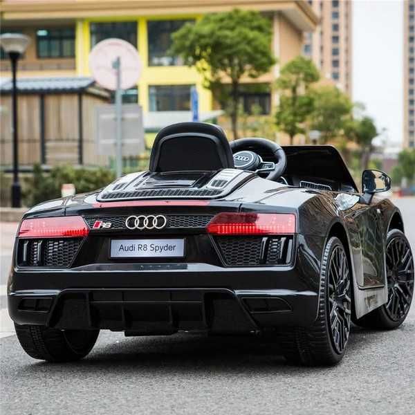 Акумулаторна кола Audi R8 Spyder 12V
