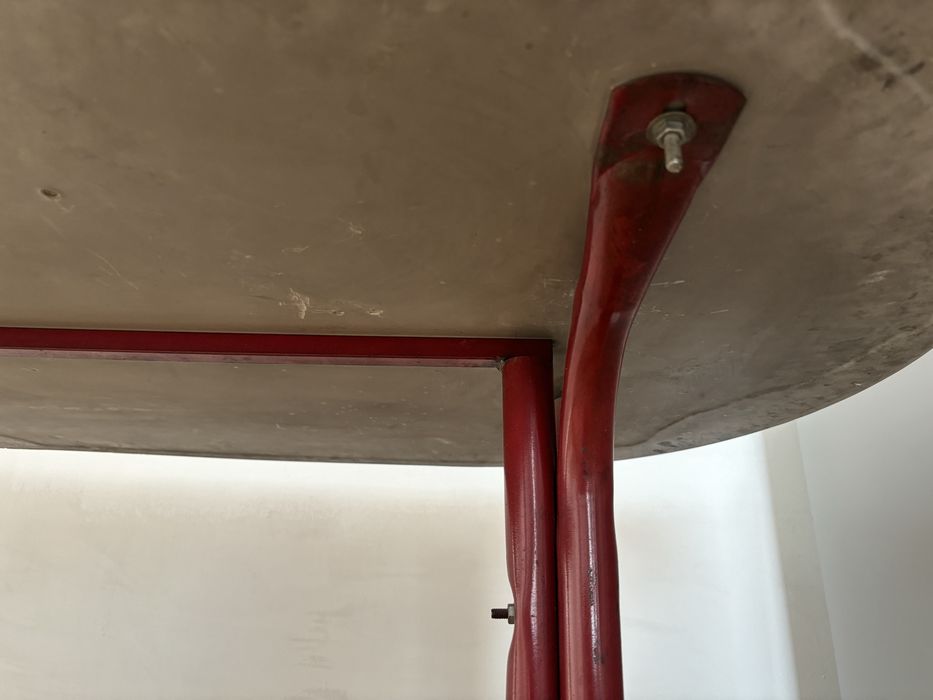 Стол железный