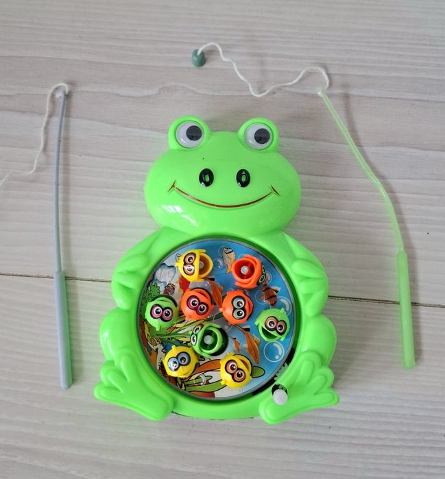 Лот от запазени играчки всичките за 25 евро