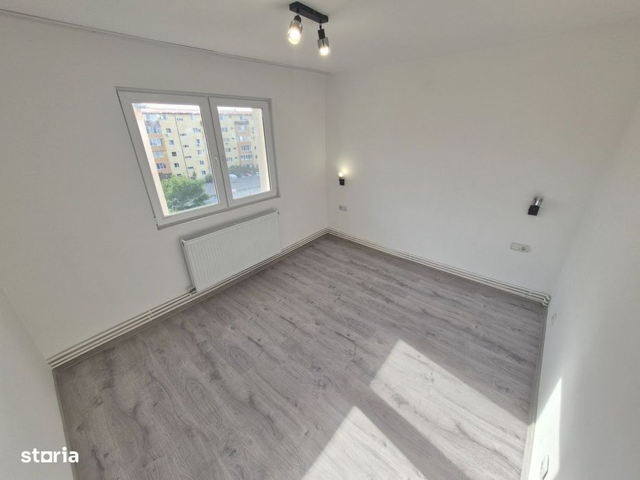 2Cam-Sagului-7 Min de Spitalul Judetean-Renovat-45MP-75.000 Euro!Neg