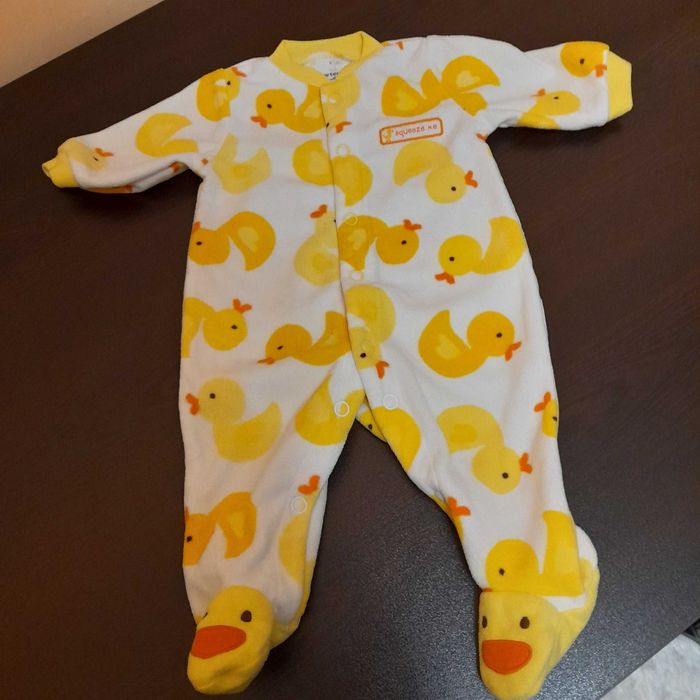 Космонавт и други топли дрешки за бебета