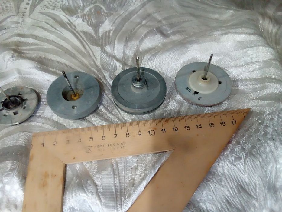 Детали проигрывателей и магнитофонов