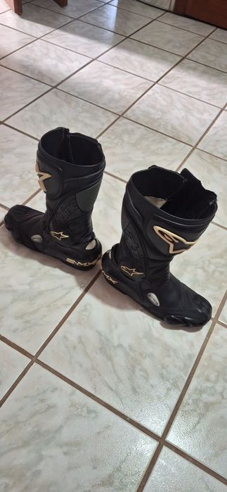 Cizme moto Alpinestars  culoare negru,mărimea 42 , stare foarte bună