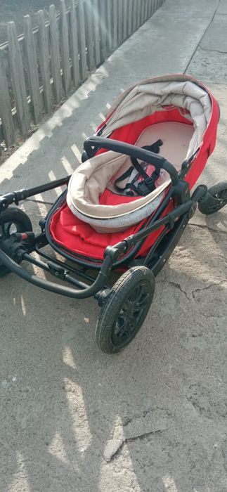 Прогулочная коляска EMILIE лето-зима!