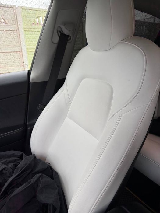 Srochna Tesla 3 Dual motor rong range