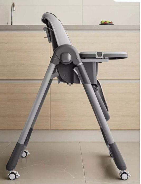 Детский стульчик для кормления