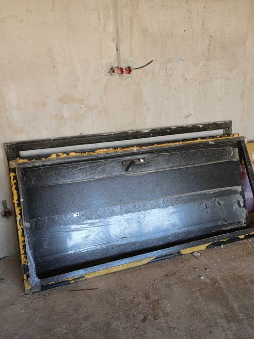 Дверь входная б/у