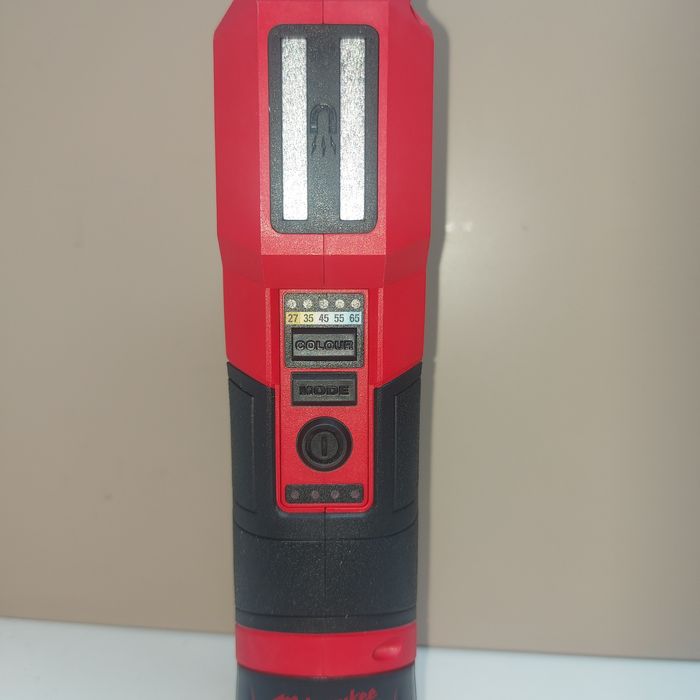 Акумулаторна работна лампа Milwaukee M12 CML