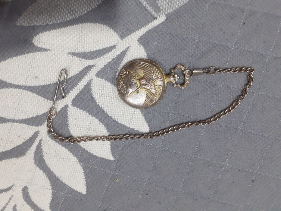 Продам часы наличкой