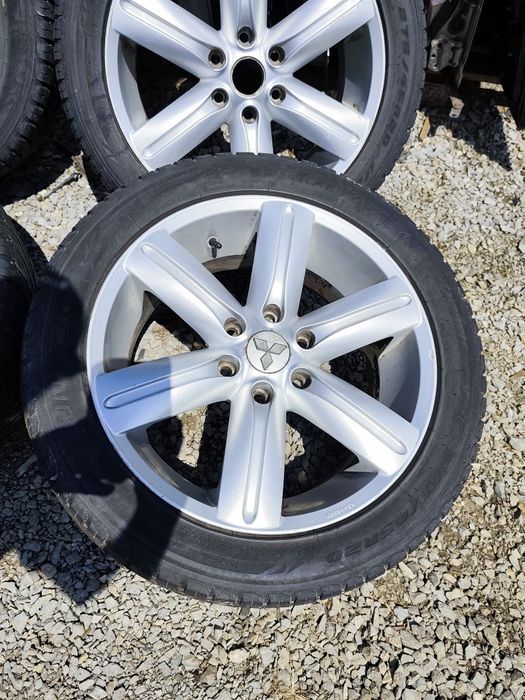 Джанти с гуми за Mitsubishi Pajero  275/45/20   2009г