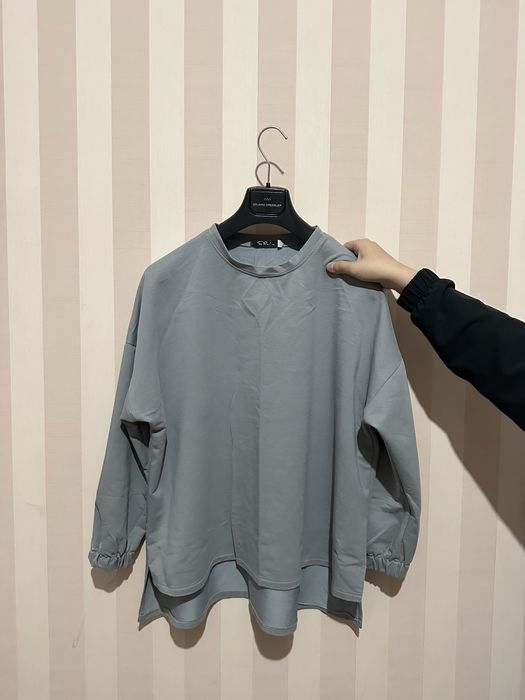 Хорошая серая кофточка