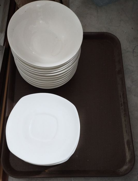 Продам фарфоровую посуду