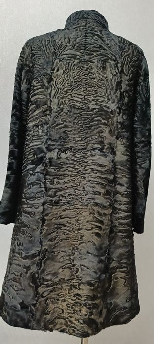 Шуба каракуль свакара.