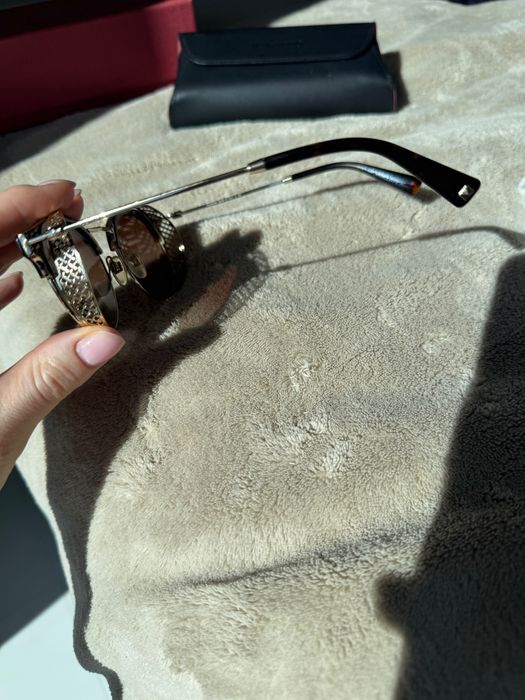 Valentino Garavani - Оригинал - Rockstud Spikes слънчеви очила