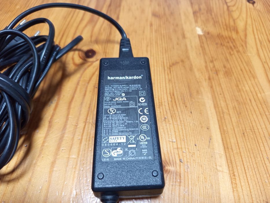 Захранващ адаптер зс 16V Harman Kardon