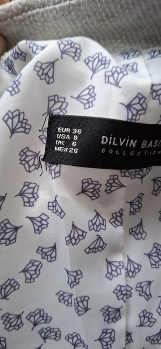 Дънки Zara и спортно сако