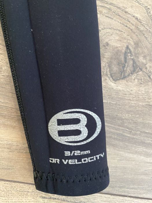 Детски неопренов костюм BARE