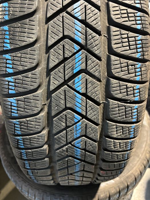 Anvelope 235/55/18 set Pirelli M+S 6mm