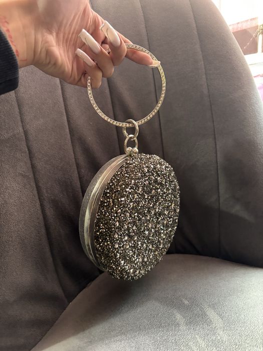 Дамски клъч.