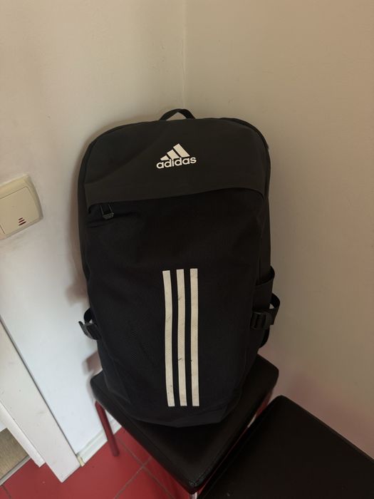 Рюкзак Adidas с твердой спинкой