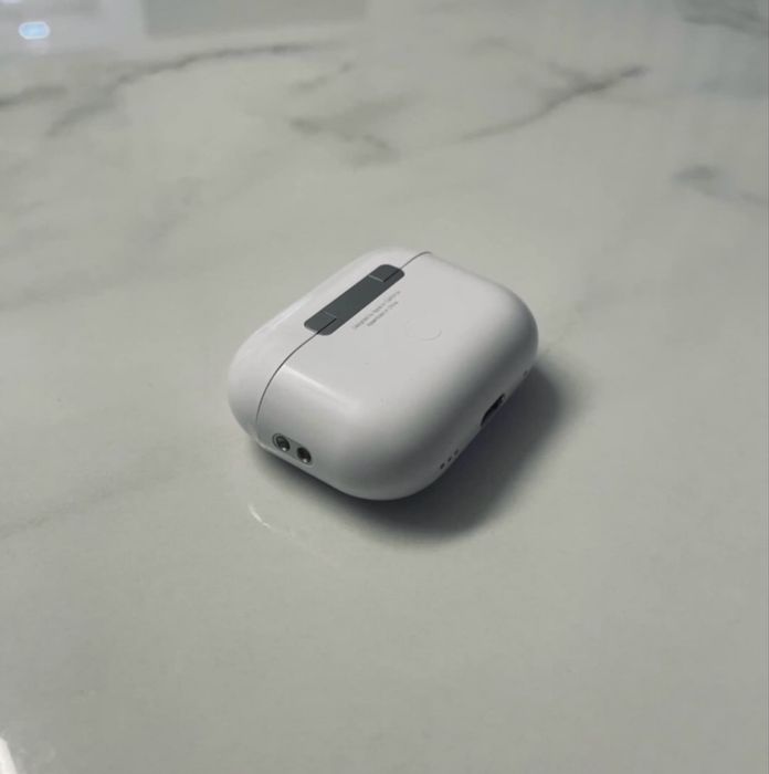 Airpods 2 pro aproape noi