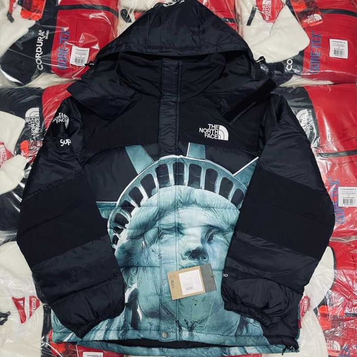 Яке - Supreme The North Face Statue of Liberty Baltoro Jacket