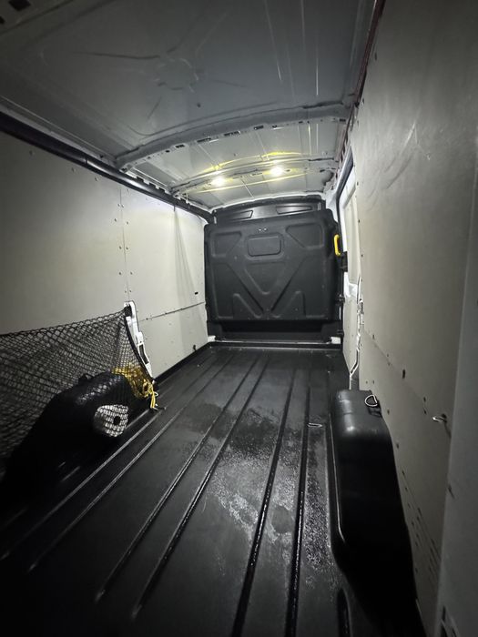 Inchiriere duba transport cu sofer