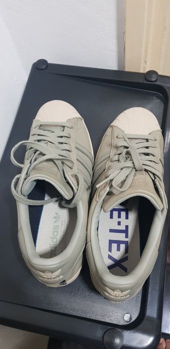 Vand adidași superstar goretex