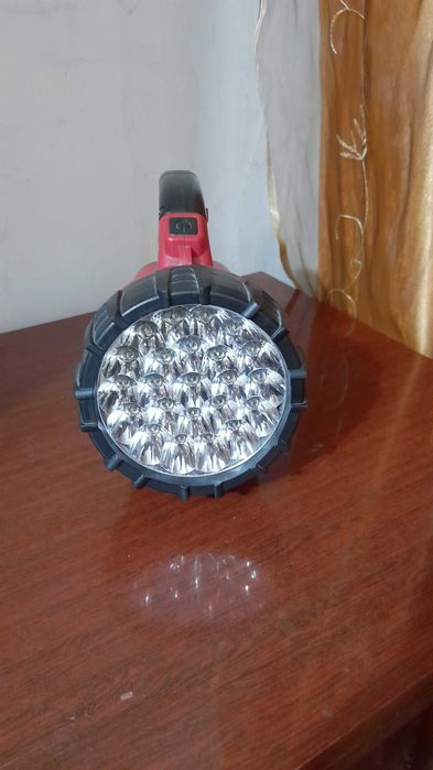 Продам фонарь аккумуляторный